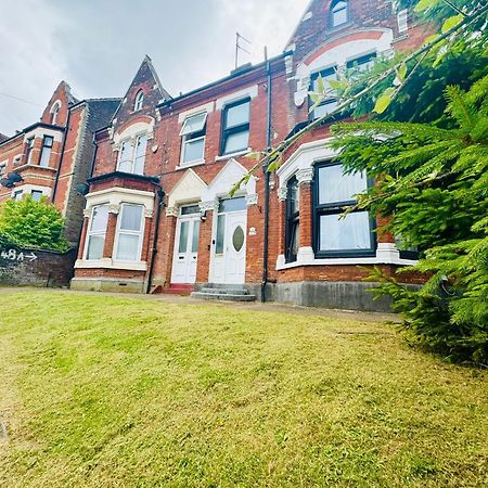 Am Victorian House Hotel Luton  Luaran gambar